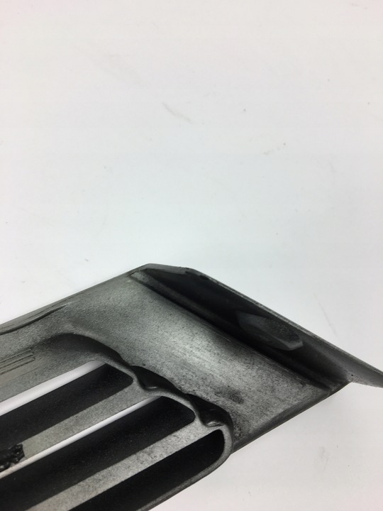 фото №10, Решётка правая впуск воздуха кузов стойка c mercedes w201 190 2016980289