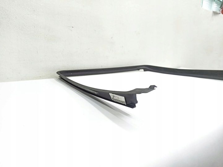 фото №7, Планка скла задньої зад сторона права land rover range rover sport l320 04c3