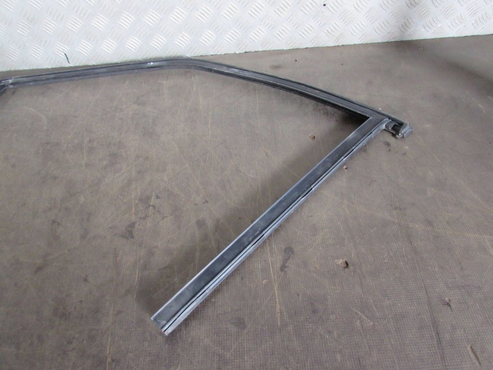 фото №9, Рамка прокладка двері праві перед ford s-max 06-10