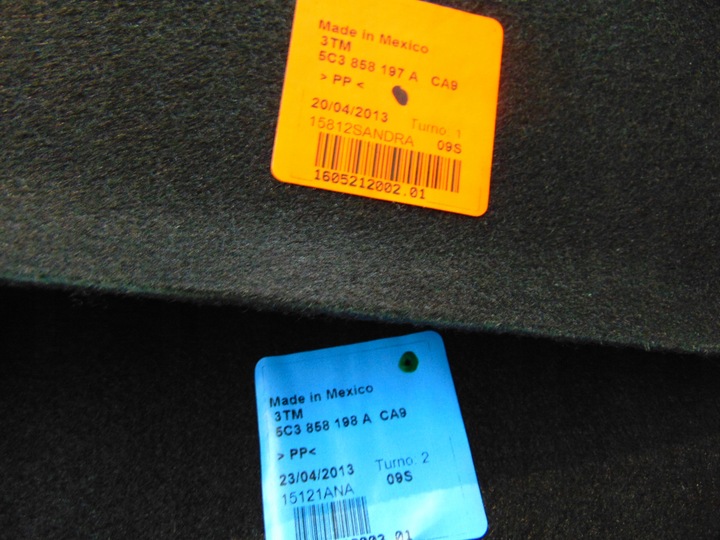 фото №8, Vw beetle 5c3 оббивка багажника захист боковина