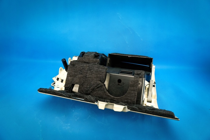 фото №9, Бардачок панелі пасажира audi a8 s8 4h 4h1857096e eh2