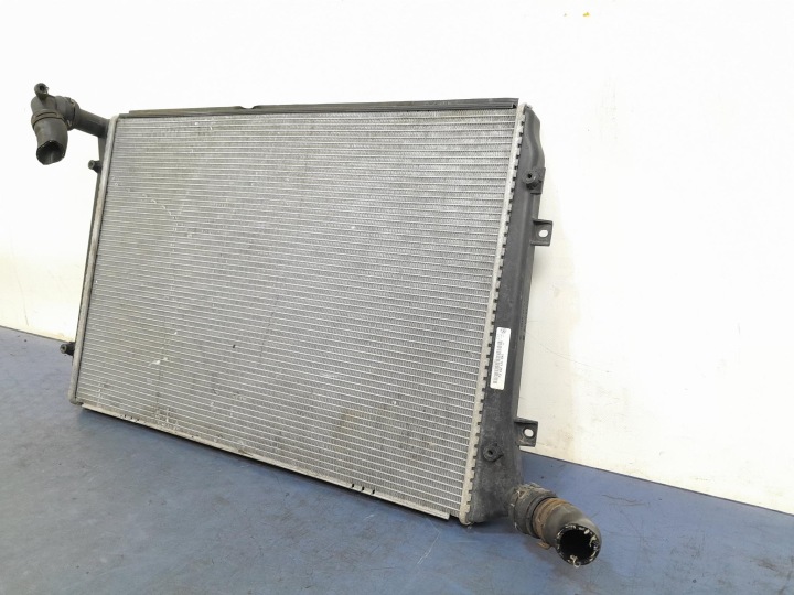 фото №4, Vw passat b6 2.0 tdi радіатор основний  1k0121251ej