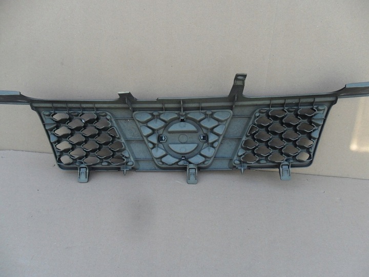 фото №10, Nissan x-trail t30 2003 2004 2005 2006 решётка