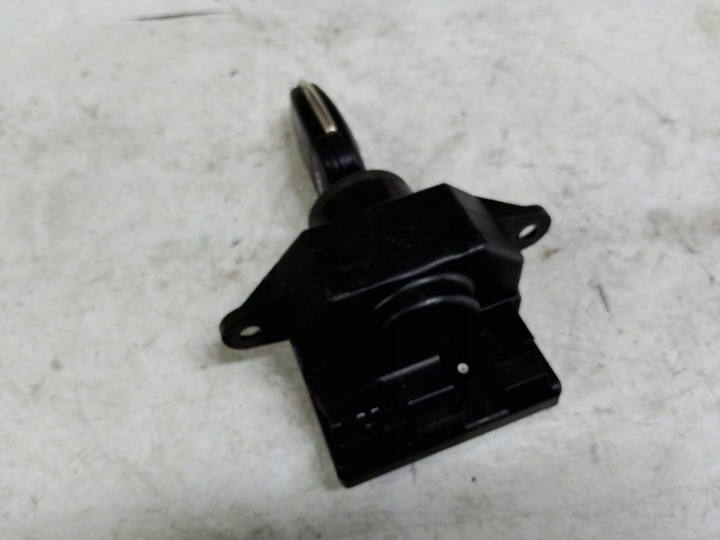 фото №8, Audi a6 c6 замок зажигания ключ pilot 4f0910131e 4f0837220d европа