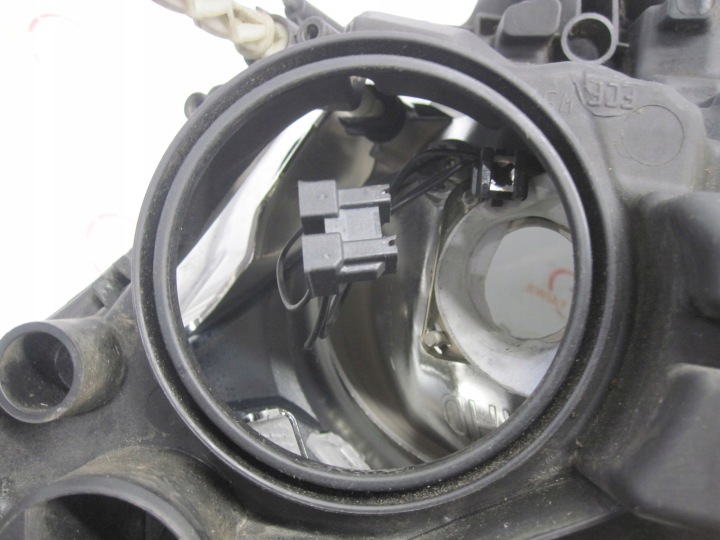 фото №7, Ford grand tourneo connect 16r фара права перед ft11-13w029ba англієць