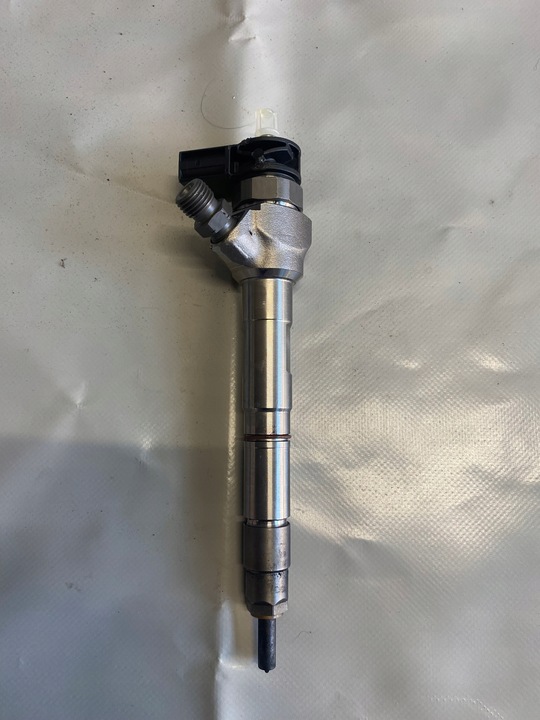 фото №1, Octavia iv 2.0 tdi инжектор 05l130277e