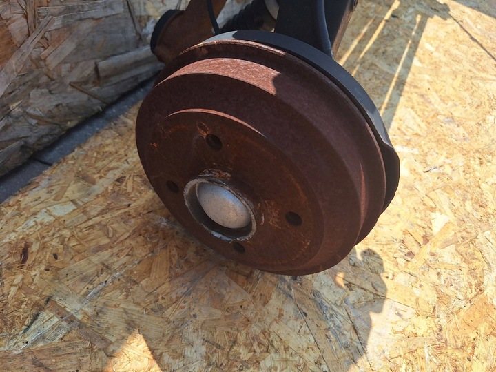 фото №5, Ось зад peugeot 206 hb bez abs