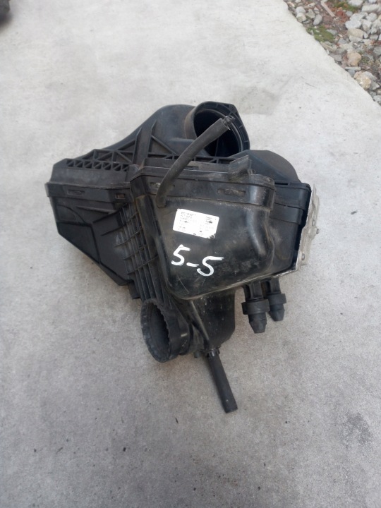 фото №8, Audi a4 b8 a5 q5 корпус фільтра повітря 2,0 tdi 8k0133837t 5-5