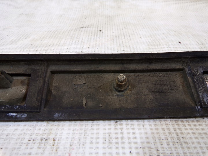 фото №10, Планка накладка кришки багажника mercedes w124