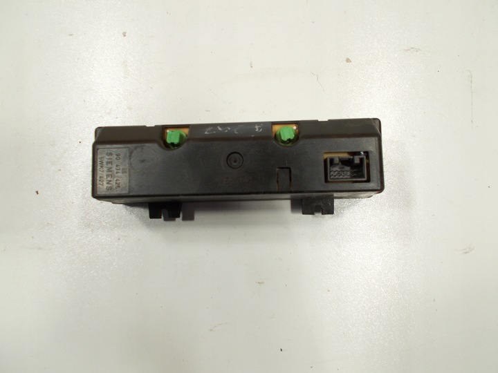 фото №4, Дисплей радіо температура годинник opel astra i f 90434122 5wk7391