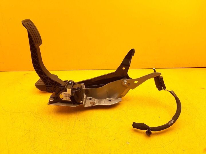 фото №4, Peugeot 3008 ii педаль gaz тормоз комплект 16-23r.