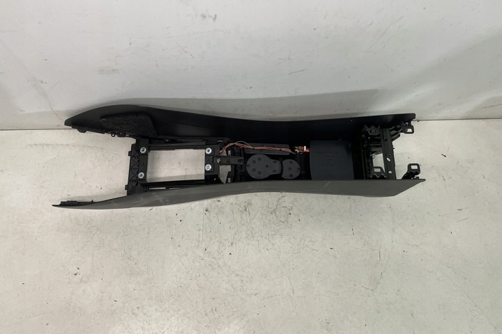 фото №13, Консоль капот audi a4 8k2, b8 8k0864981d 2.0l бензин 155kw 2010