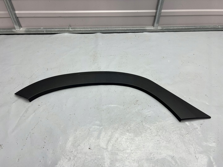 фото №1, Накладка планка крила правий зад duster ii 17- нова оригінал 8201713085