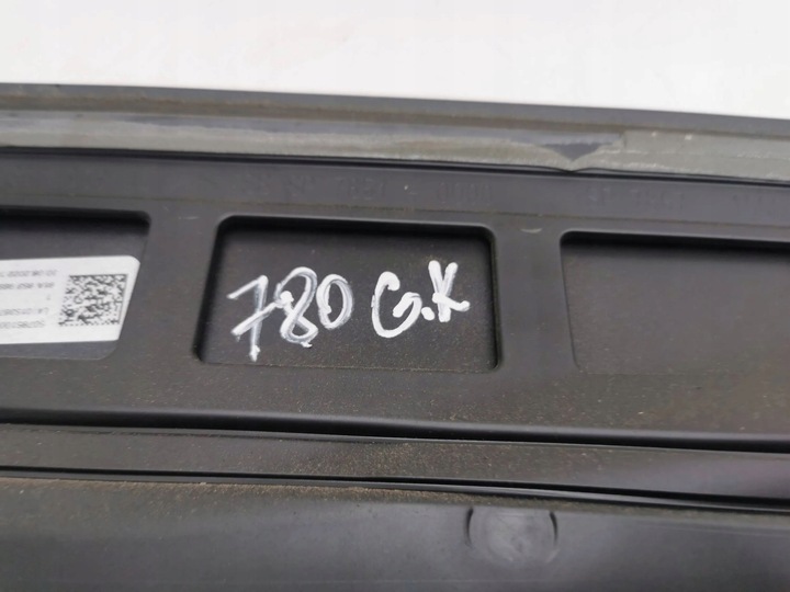 фото №8, Audi q2 - 2022 левая сторона планка дверь задних