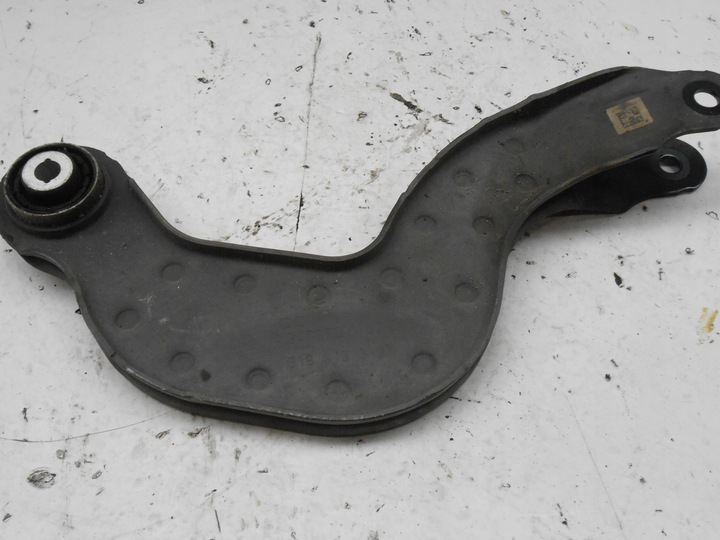 фото №4, Mercedes-benz w177 a35 amg рычаг поперечный зад a1773503900 a2473506100