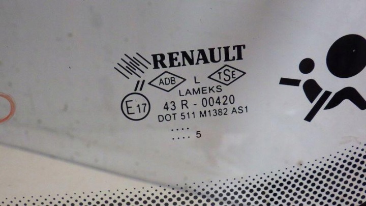 фото №10, Лобовое стекло лобовое renault clio iv оригинал 2015 год 43r-00420