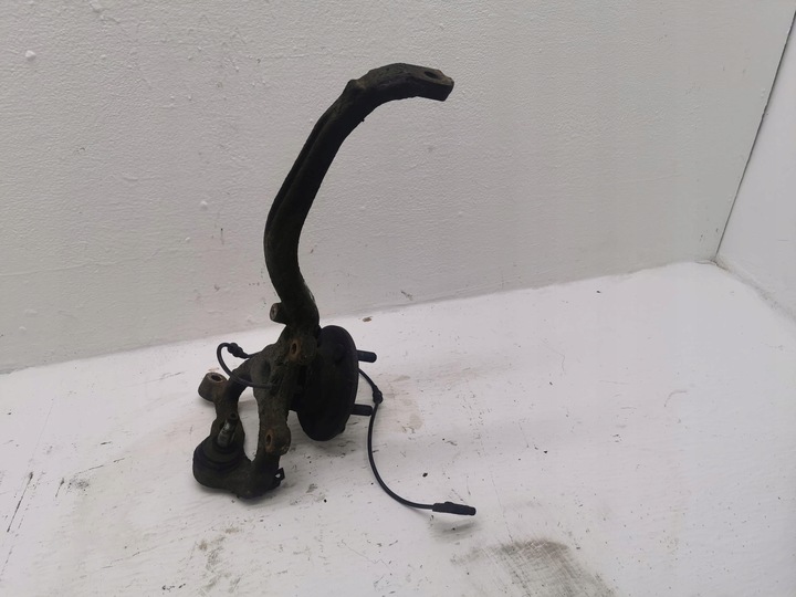 фото №1, Поворотный кулак ступица правый перед chrysler 300c 04-10