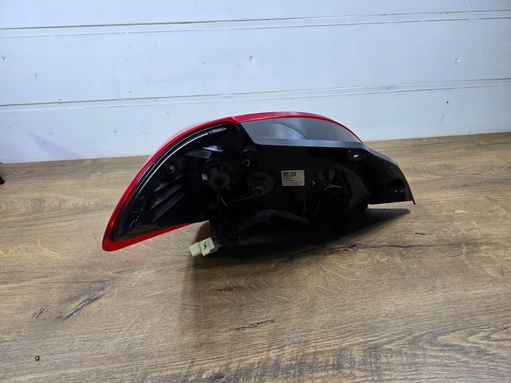 фото №6, Mitsubishi space star ii рестайлінг лампа зад задня права 8330b020