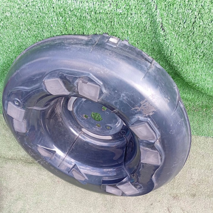 фото №6, Toyota rav4 iii 05- вкладка диски запасного корпус 64773-42t41