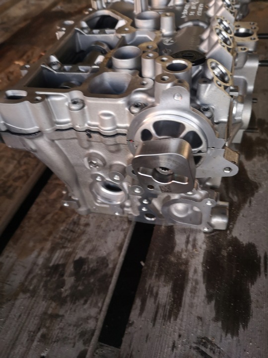 фото №9, Головка циліндрів audi vw 2.0 tfsi dpu 06l103403bm