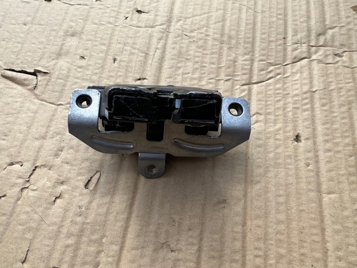 фото №8, Ford fiesta mk8 замок кришки багажника 5 pin оригінал європа