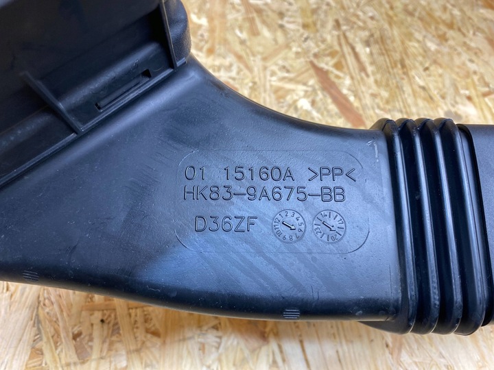 фото №13, Впуск воздуховод труба шланг воздуха range rover velar l560 j8a2-9h722-ab