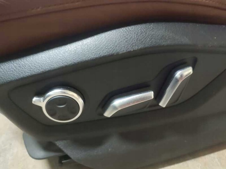 фото №7, Audi q7 4m сиденья диван обшивки комплект 7 ось