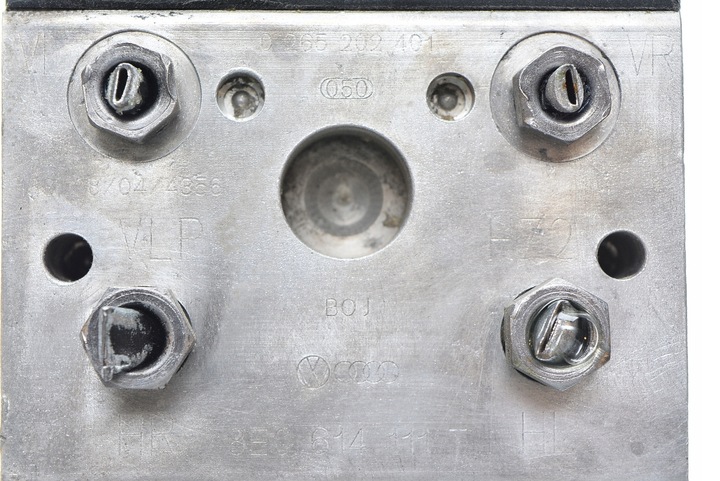 фото №9, Насос abs audi a4 a6 0265202401 8e0614111t