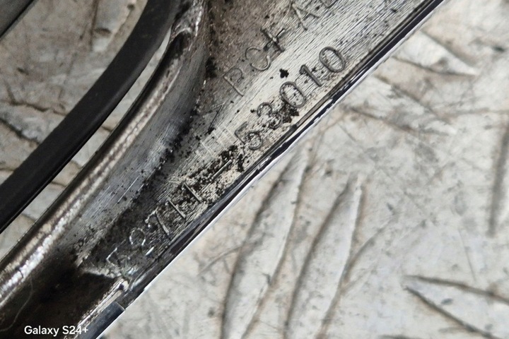 фото №9, Решётка радиатора lexus is ii gse2_, ale2_, use2_ 5311153120 2.2l дизель 2008