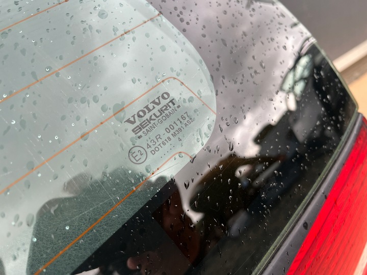 фото №2, Крышка задняя зад стекло volvo v40 347-22 1996-2004 рестайлинг накладка