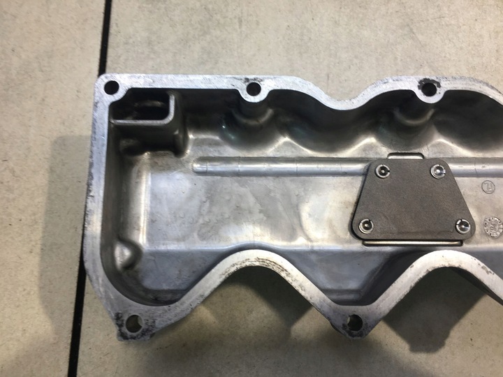 фото №6, Кришка клапанів trafic i 2.1 td 7700599021