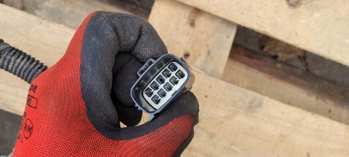 фото №9, Jeep wrangler jk установка жгут ремня разъём штекер перед