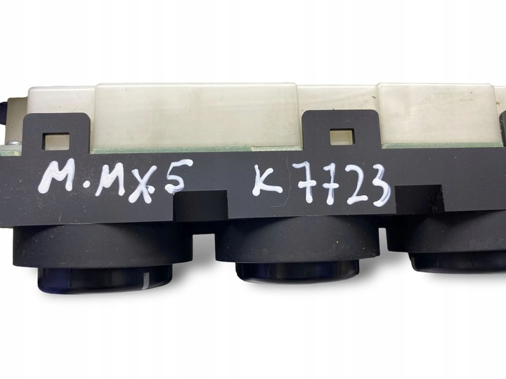 фото №7, Mazda mx-5 nc miata 2005 панель кондиционера