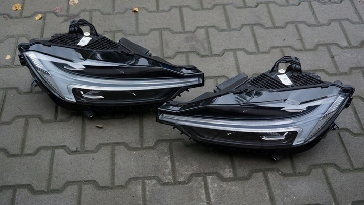 фото №1, Volvo xc60 ii рестайлинг лампа перед mid led левая правая