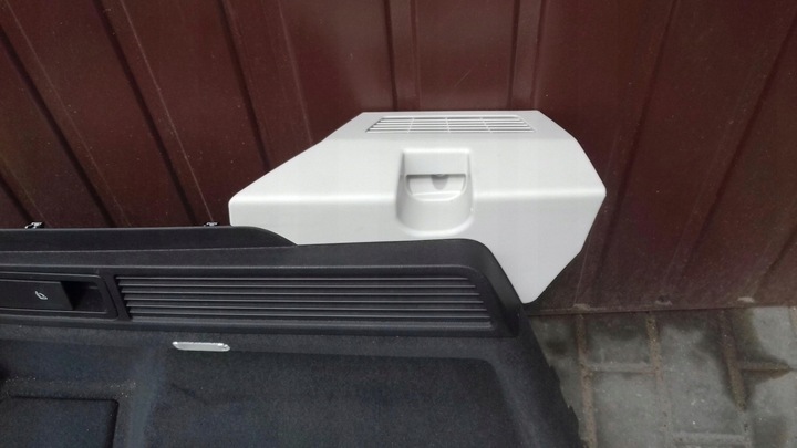 фото №8, Обивка багажника левая 760867037c vw touareg iii