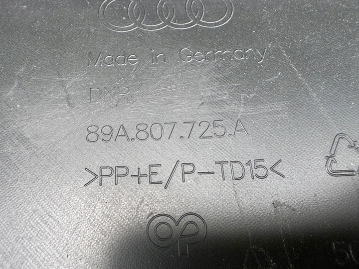 фото №11, Audi q4 e-tron рамка бампера передньої 89a807725a