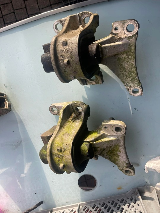 фото №5, Лапи подушка двигателя ___honda civic ufo viii__2.2 __06-11