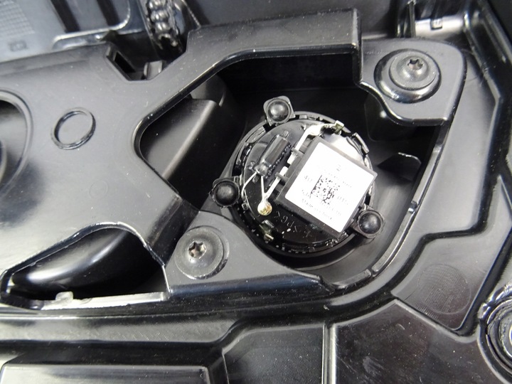 фото №11, Seat ateca боковина дверь обивка правые зад 575867024h