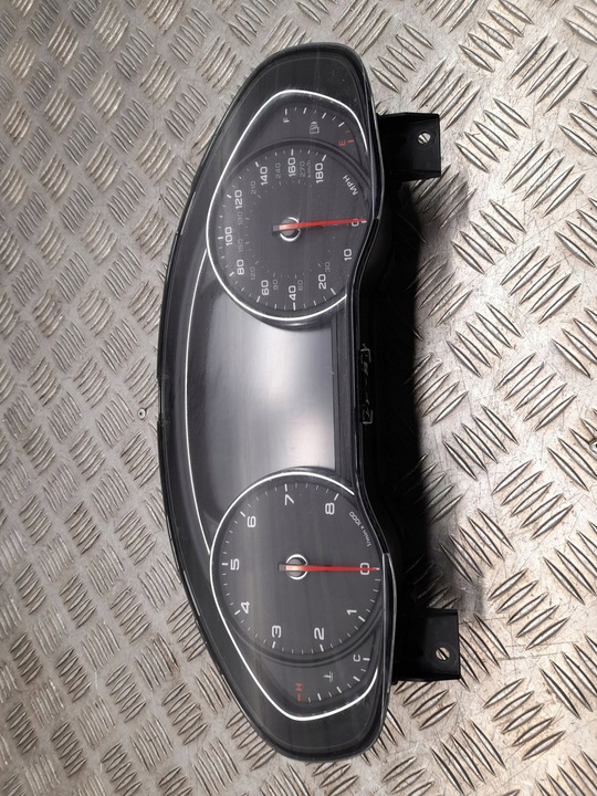 фото №7, Audi a8 s8 d4 4h 2013 перед сторона ліва спідометр  / спідометр