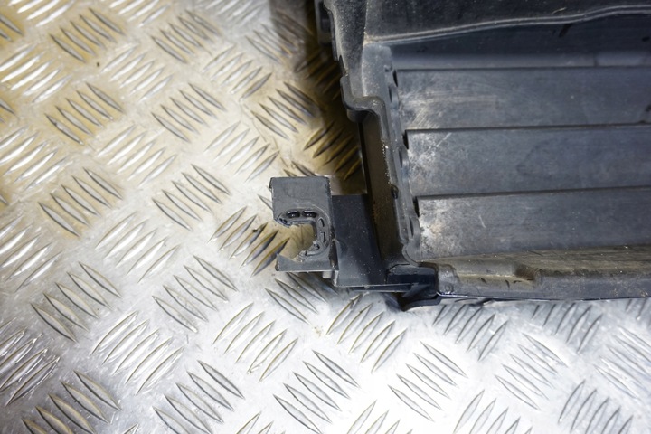 фото №10, Lincoln continental 2017 - 2020 кермо жалюзі повітря ролета