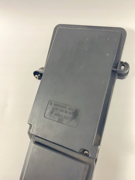 фото №6, Кришка кришка коробка запобіжників mercedes r129 sl w124 1245400182
