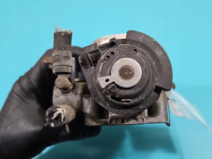 фото №6, Дроссельная заслонка seat toledo ii leon i 06a133064j 1.6 sr