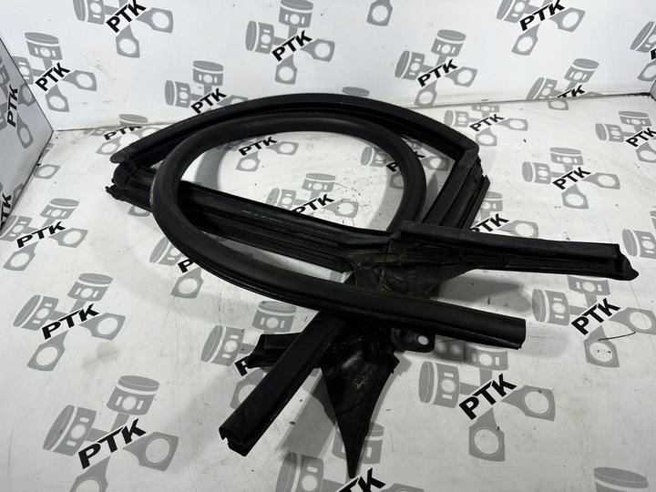 фото №1, Audi a7 c7 4g комплект прокладок дверь задних правых 4g8845696h 4g8833707a