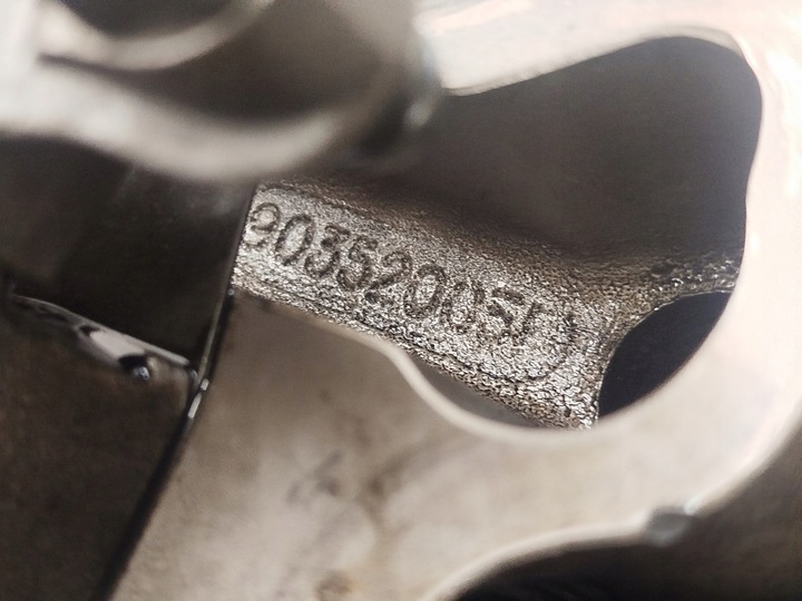 фото №9, Головка двигателя chrysler jeep 90352005f 90412006f 2.5 td 3