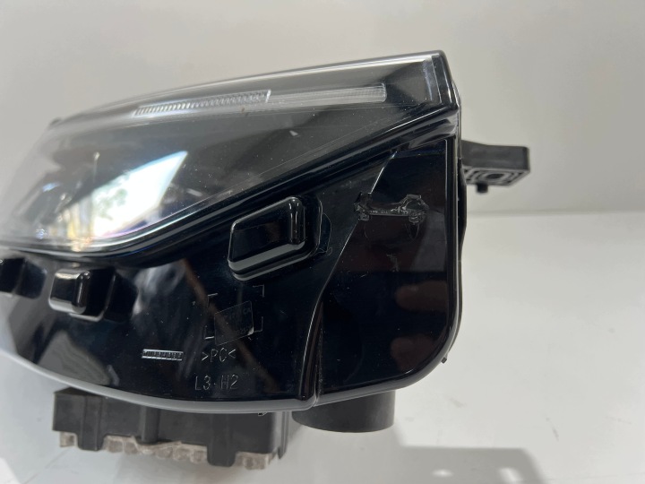 фото №6, Правая фара передняя перед полный led ford kuga mk3 рестайлинг pv4b-13e016-af идеальное состояние
