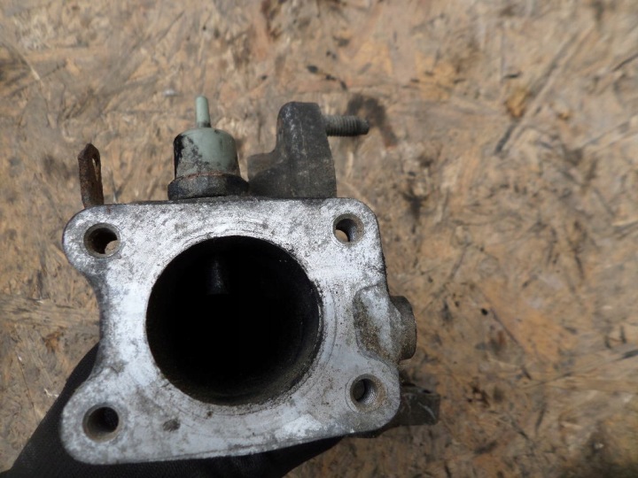 фото №5, Соединитель дроссельной заслонки egr toyota yaris 1.4 d4d