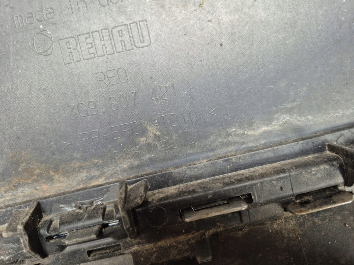 фото №14, Vw passat b8 универсал highline 14-19 задний бампер pdc 3g9807421