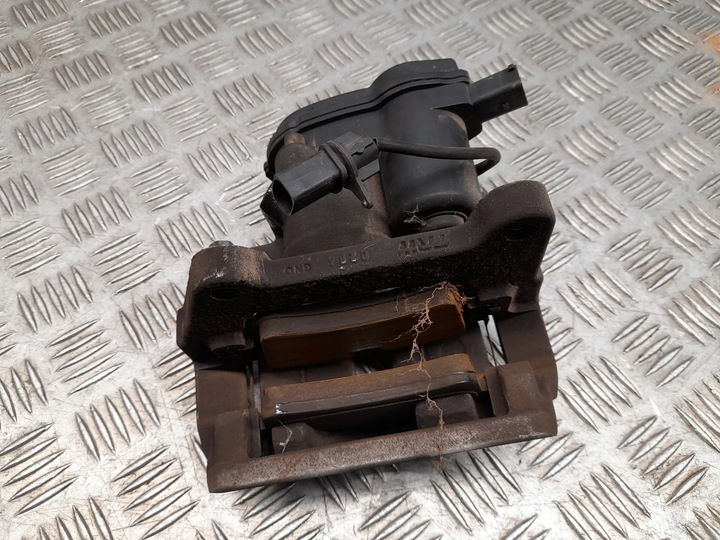 фото №5, Audi a8 s8 d4 4h 4h6af зад сторона права затискачі