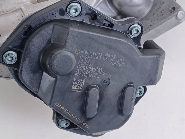 фото №10, Mercedes e w238 238 радіатор вихлопних газів egr клапан a6511400675