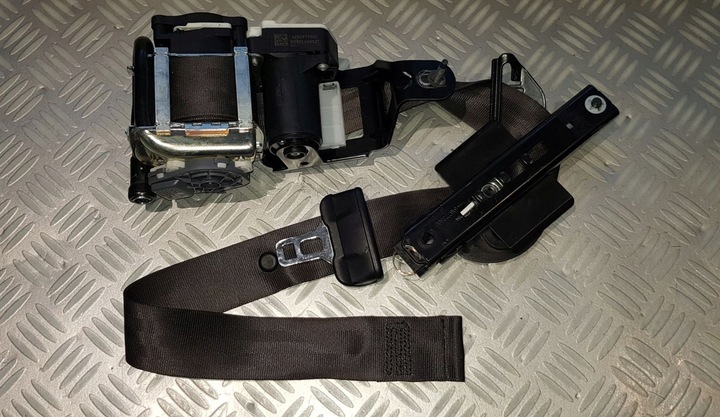 фото №1, Range rover vogue l405 pas натягувач лівий перед 15r